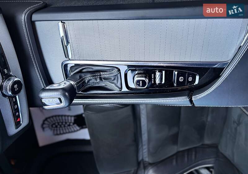 Позашляховик / Кросовер Volvo XC90 2017 в Харкові