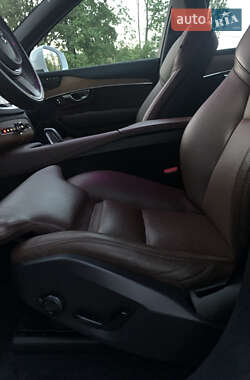 Внедорожник / Кроссовер Volvo XC90 2020 в 