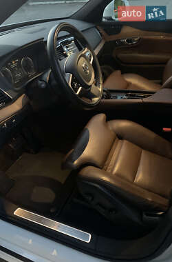 Внедорожник / Кроссовер Volvo XC90 2020 в 