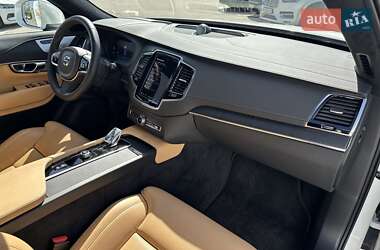 Внедорожник / Кроссовер Volvo XC90 2023 в 