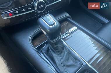 Внедорожник / Кроссовер Volvo XC90 2015 в 