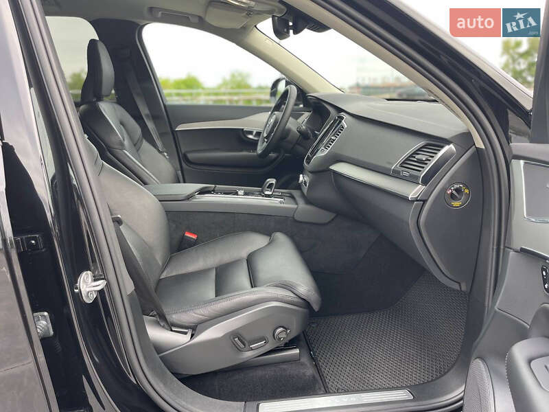 Внедорожник / Кроссовер Volvo XC90 2022 в Киеве
