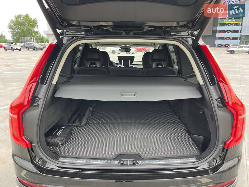 Внедорожник / Кроссовер Volvo XC90 2022 в Киеве