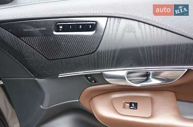 Позашляховик / Кросовер Volvo XC90 2020 в 