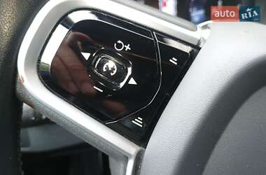Позашляховик / Кросовер Volvo XC90 2020 в 