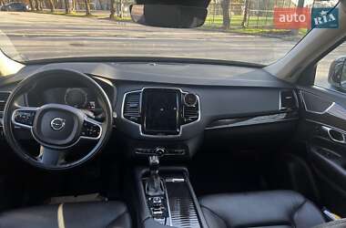 Внедорожник / Кроссовер Volvo XC90 2018 в 