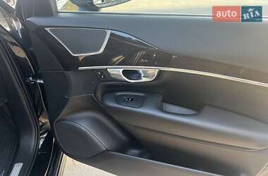 Внедорожник / Кроссовер Volvo XC90 2018 в 