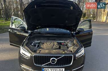 Внедорожник / Кроссовер Volvo XC90 2018 в 