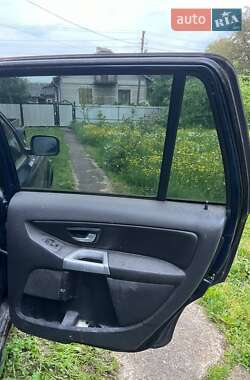 Внедорожник / Кроссовер Volvo XC90 2004 в 