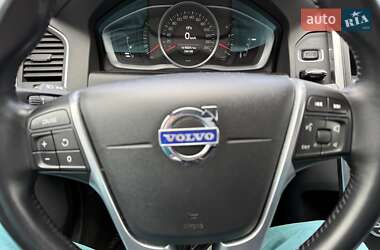 Внедорожник / Кроссовер Volvo XC90 2015 в Киеве
