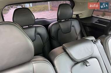 Позашляховик / Кросовер Volvo XC90 2015 в 
