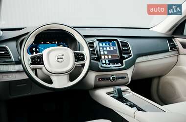 Внедорожник / Кроссовер Volvo XC90 2022 в 