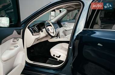 Внедорожник / Кроссовер Volvo XC90 2022 в 