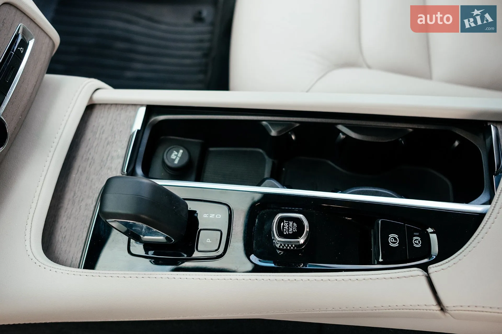 2022 Volvo XC90 - мініатюра 178