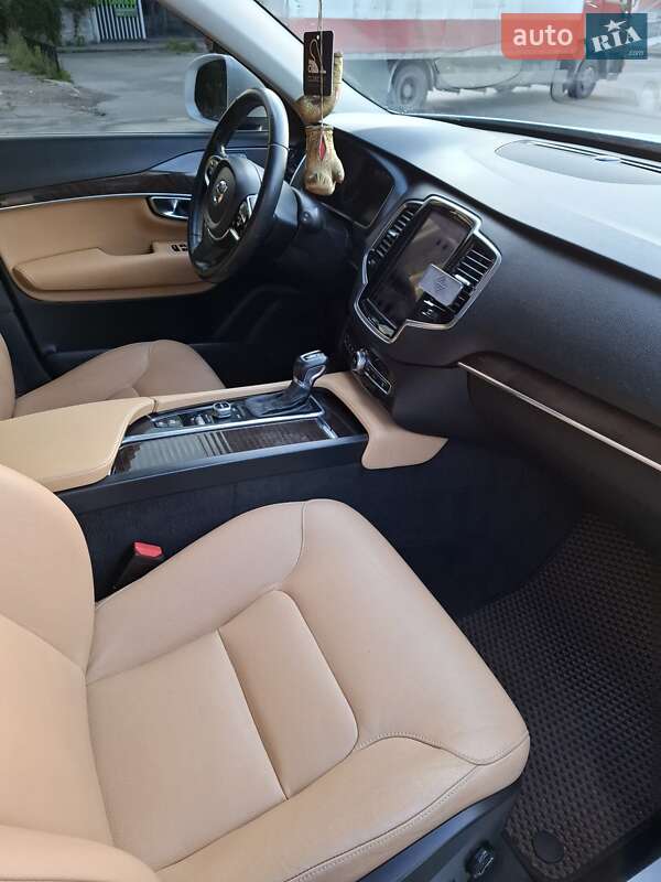 Позашляховик / Кросовер Volvo XC90 2016 в Рівному