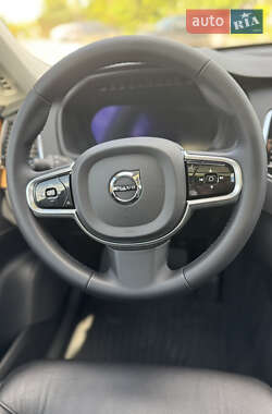Позашляховик / Кросовер Volvo XC90 2022 в 