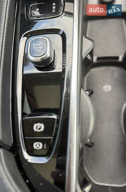Позашляховик / Кросовер Volvo XC90 2022 в 