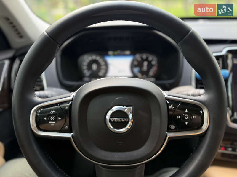Внедорожник / Кроссовер Volvo XC90 2015 в Киеве