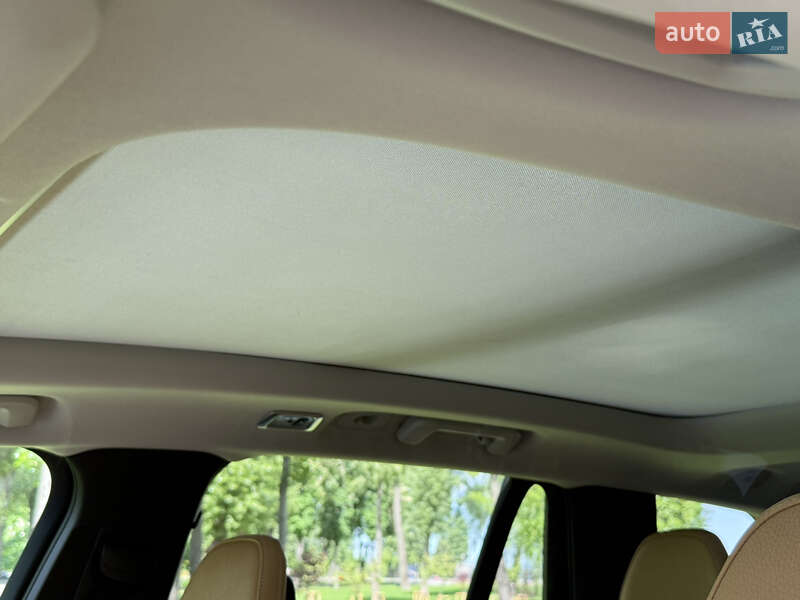 Внедорожник / Кроссовер Volvo XC90 2015 в Киеве