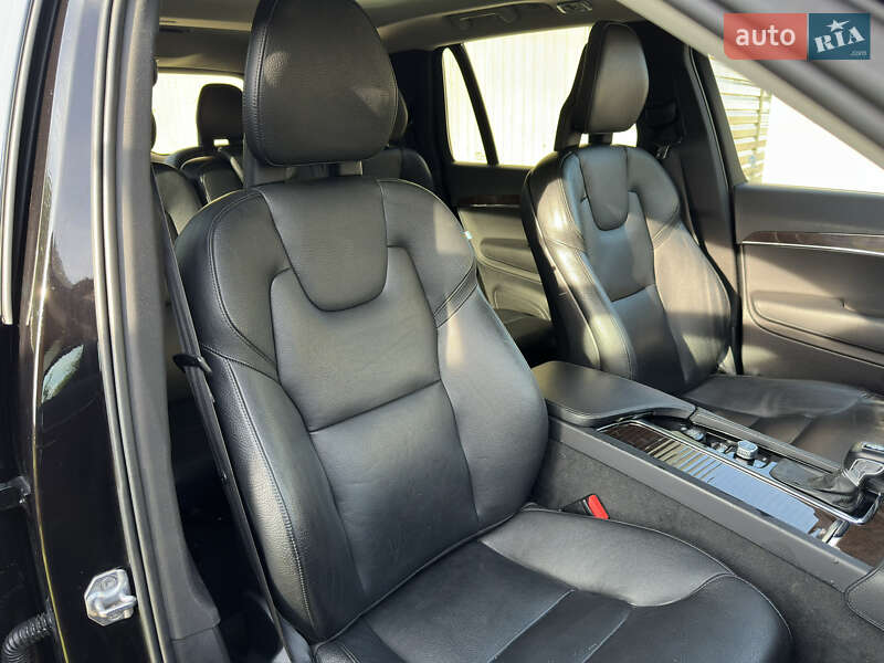 Внедорожник / Кроссовер Volvo XC90 2016 в Перегинском