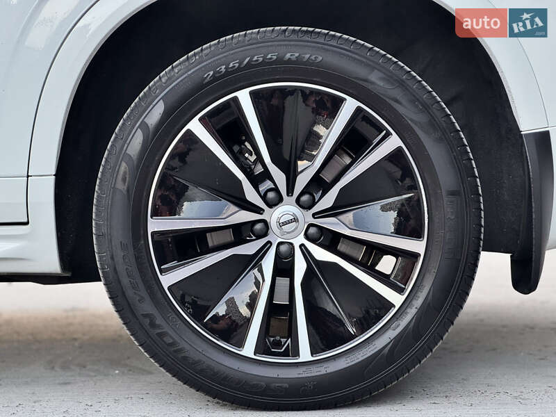 Позашляховик / Кросовер Volvo XC90 2019 в Києві