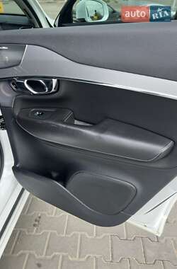 Внедорожник / Кроссовер Volvo XC90 2015 в 
