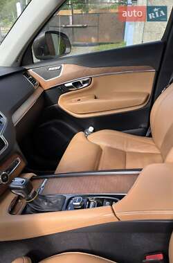 Внедорожник / Кроссовер Volvo XC90 2015 в 