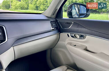 Позашляховик / Кросовер Volvo XC90 2020 в 