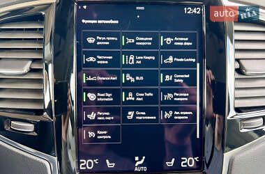 Позашляховик / Кросовер Volvo XC90 2020 в 