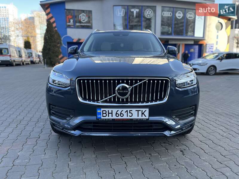 Внедорожник / Кроссовер Volvo XC90 2021 в 