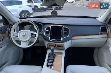 Внедорожник / Кроссовер Volvo XC90 2021 в 