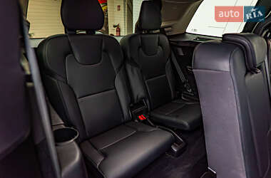 Внедорожник / Кроссовер Volvo XC90 2022 в 