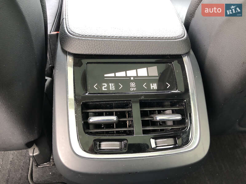 Внедорожник / Кроссовер Volvo XC90 2016 в Луцке