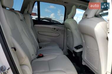 Внедорожник / Кроссовер Volvo XC90 2022 в 