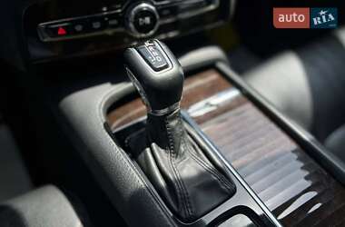Внедорожник / Кроссовер Volvo XC90 2015 в 