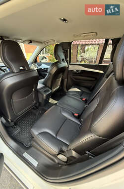 Внедорожник / Кроссовер Volvo XC90 2019 в 