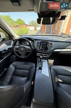 Внедорожник / Кроссовер Volvo XC90 2019 в 