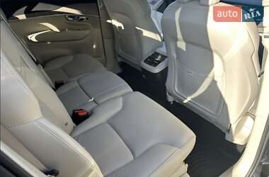 Внедорожник / Кроссовер Volvo XC90 2022 в 