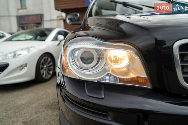 Внедорожник / Кроссовер Volvo XC90 2007 в Киеве