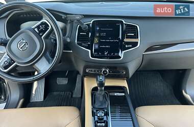 Внедорожник / Кроссовер Volvo XC90 2018 в 