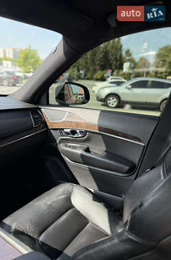 Внедорожник / Кроссовер Volvo XC90 2015 в 