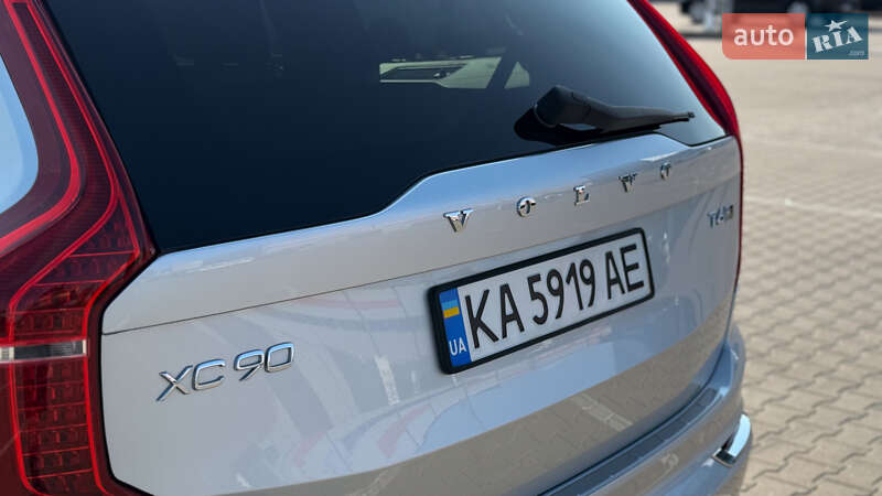 Внедорожник / Кроссовер Volvo XC90 2017 в Киеве