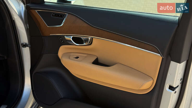 Внедорожник / Кроссовер Volvo XC90 2017 в Киеве