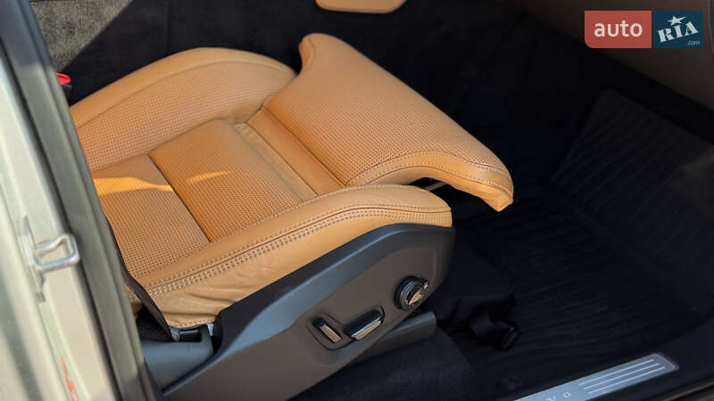 Внедорожник / Кроссовер Volvo XC90 2017 в Киеве