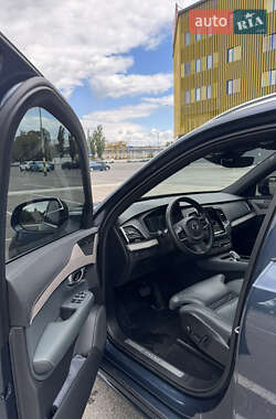 Внедорожник / Кроссовер Volvo XC90 2021 в 