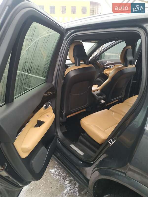 Позашляховик / Кросовер Volvo XC90 2015 в Києві