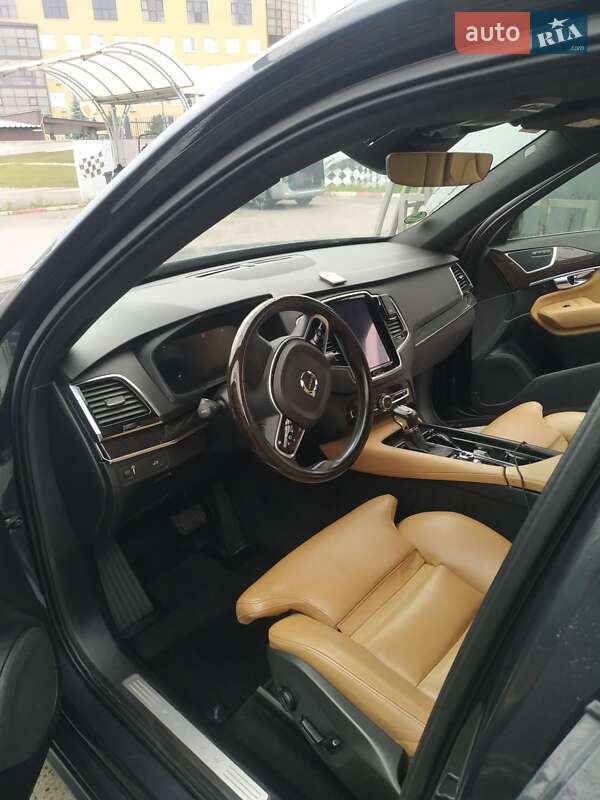 Позашляховик / Кросовер Volvo XC90 2015 в Києві