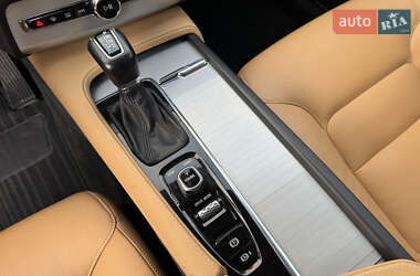 Внедорожник / Кроссовер Volvo XC90 2015 в 