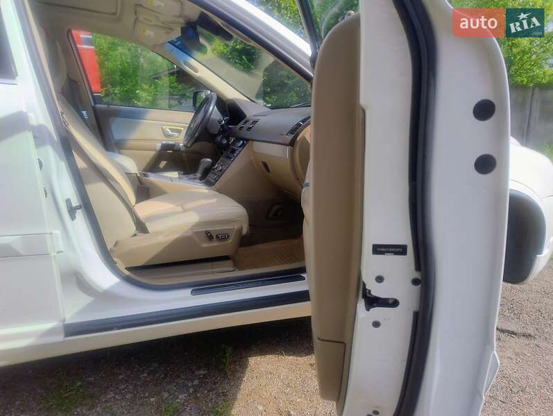 Внедорожник / Кроссовер Volvo XC90 2011 в Чернигове