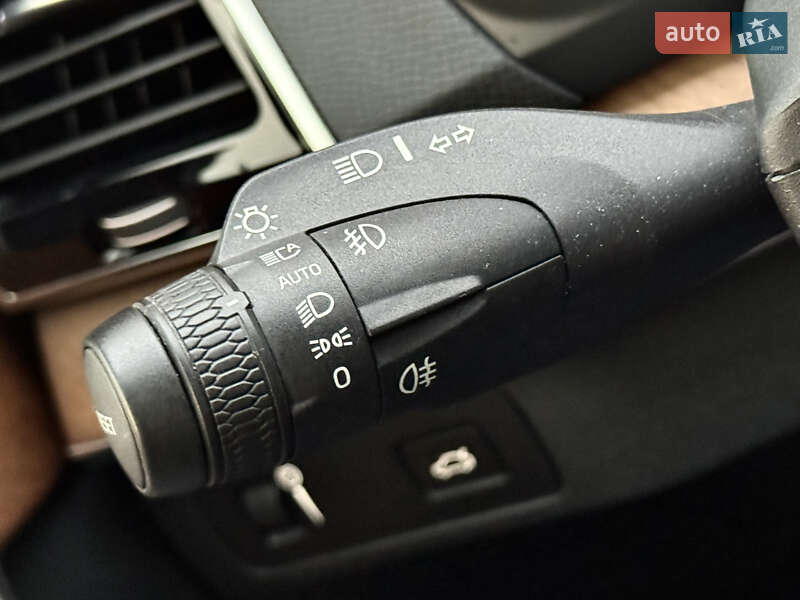 Внедорожник / Кроссовер Volvo XC90 2016 в Киеве